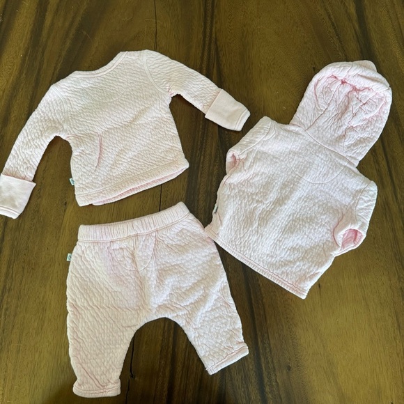 HonestBaby Girl Bundle Pink Quilted Set, Organic cotton size 0-3M - Picture 2 of 9